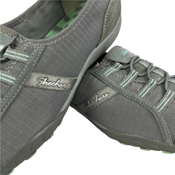 Skechers Relaxed Fit Breathe Easy Allure Gray Slip On Sneakers Shoes Size 10 - Picture 9 of 13